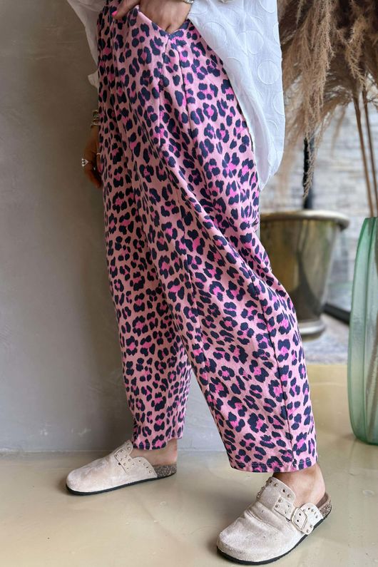 Lagen Zanzibar Seamed Tapered Barrel Pant Candy & Navy